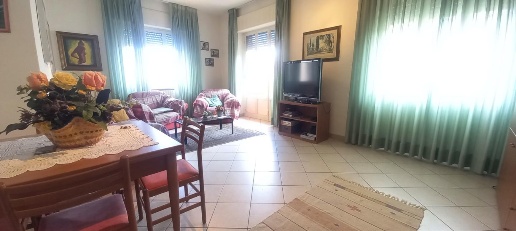 appartamento in vendita a Camaiore in zona Lido di Camaiore