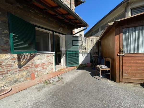 appartamento in vendita a Camaiore in zona Capezzano Pianore