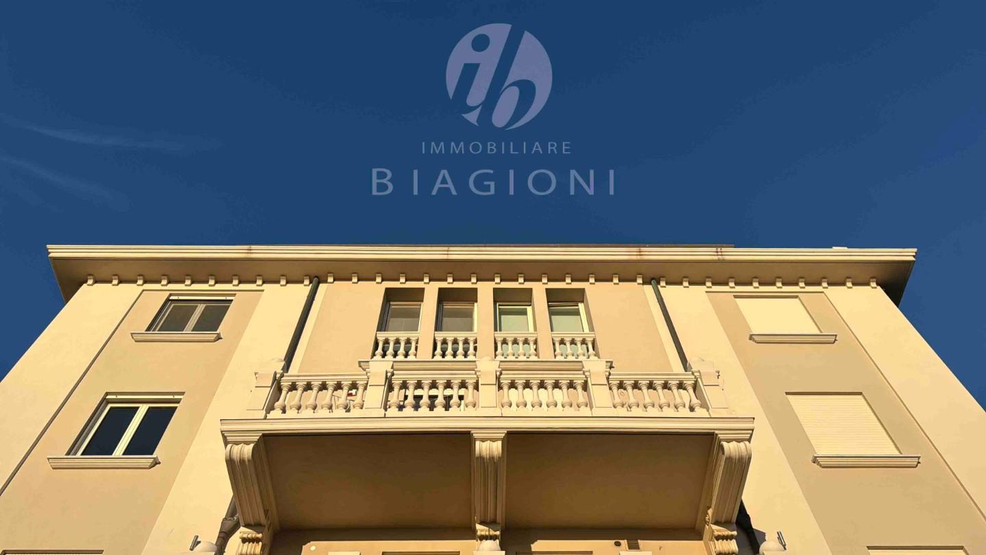 appartamento in vendita a Camaiore in zona Lido di Camaiore