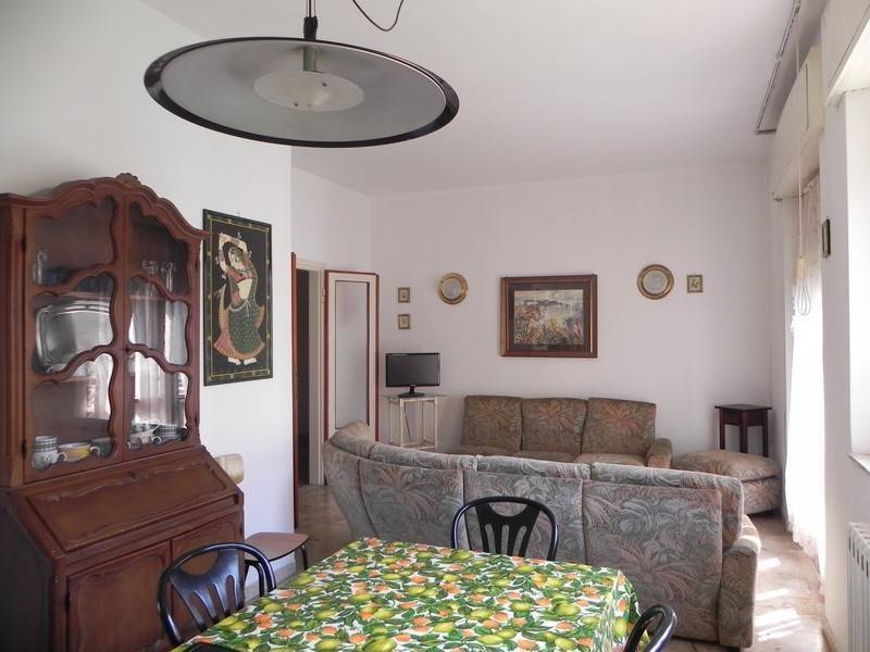 appartamento in vendita a Camaiore in zona Lido di Camaiore