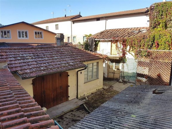 casa indipendente in vendita a Camaiore