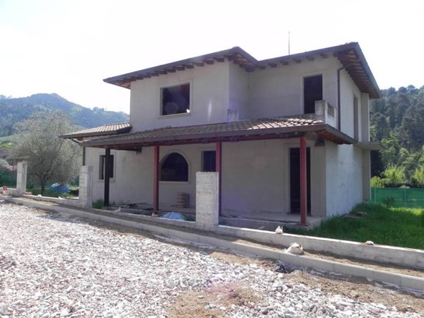 casa indipendente in vendita a Camaiore