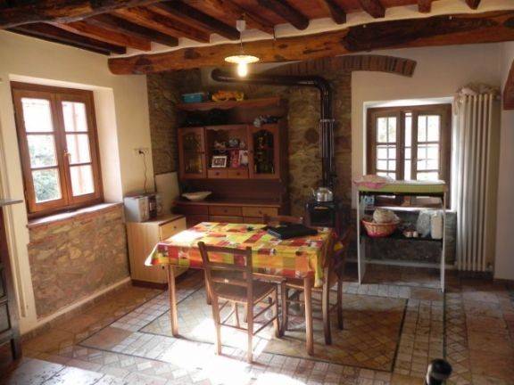 casa indipendente in vendita a Camaiore