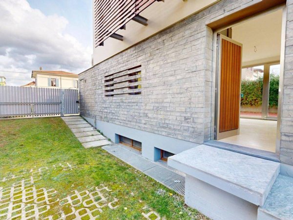 casa indipendente in vendita a Camaiore in zona Lido di Camaiore