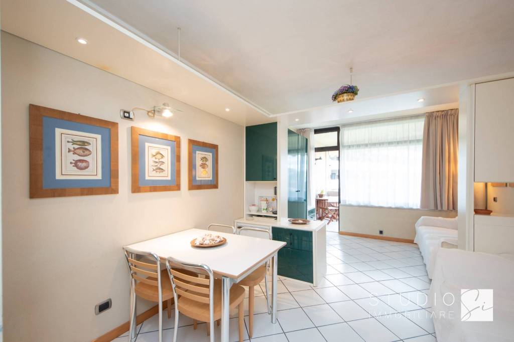 appartamento in vendita a Camaiore in zona Lido di Camaiore