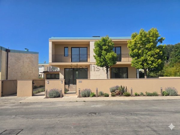 casa indipendente in vendita a Camaiore in zona Lido di Camaiore