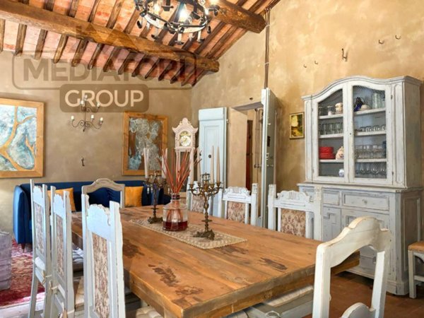 casa indipendente in vendita a Camaiore in zona Orbicciano