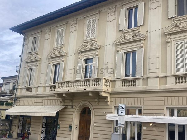 appartamento in vendita a Camaiore in zona Lido di Camaiore