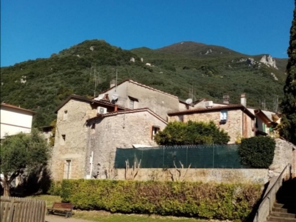 casa indipendente in vendita a Camaiore