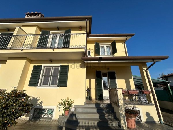 casa indipendente in vendita a Camaiore in zona Capezzano Pianore