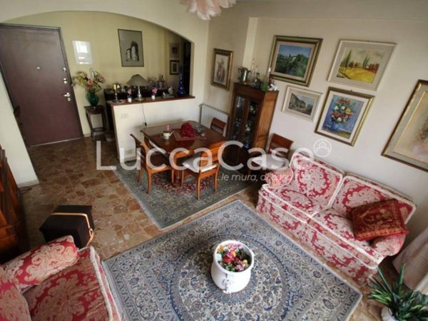 appartamento in vendita a Camaiore in zona Lido di Camaiore