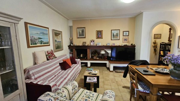 casa indipendente in vendita a Camaiore in zona Lido di Camaiore