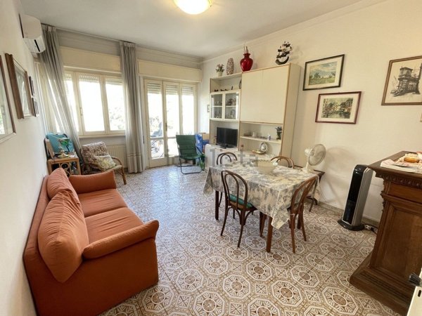 appartamento in vendita a Camaiore in zona Lido di Camaiore