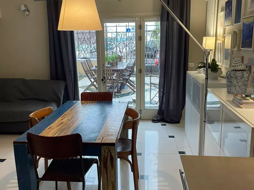 appartamento in vendita a Camaiore in zona Lido di Camaiore