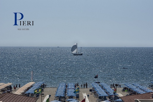 appartamento in vendita a Camaiore in zona Lido di Camaiore