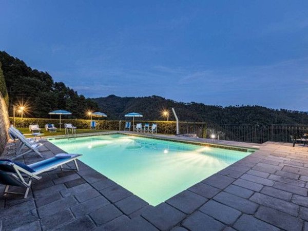 casa indipendente in vendita a Camaiore