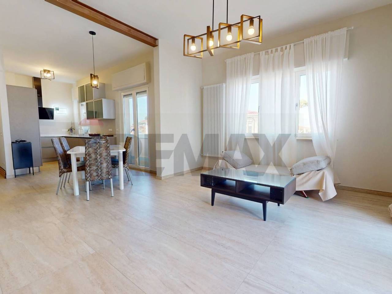 appartamento in vendita a Camaiore in zona Lido di Camaiore