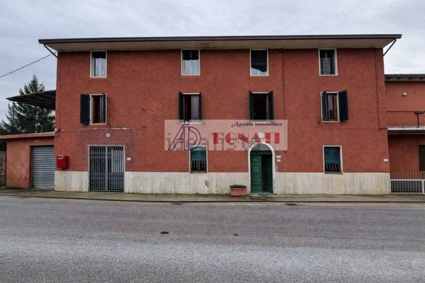 casa semindipendente in vendita a Camaiore in zona Marignana