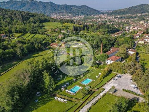 casa indipendente in vendita a Camaiore