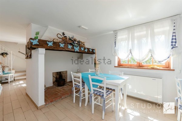 appartamento in vendita a Camaiore in zona Lido di Camaiore