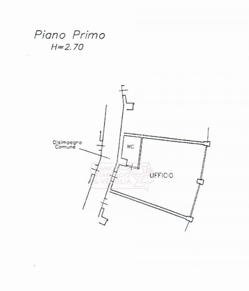 ufficio in vendita a Camaiore in zona Lido di Camaiore