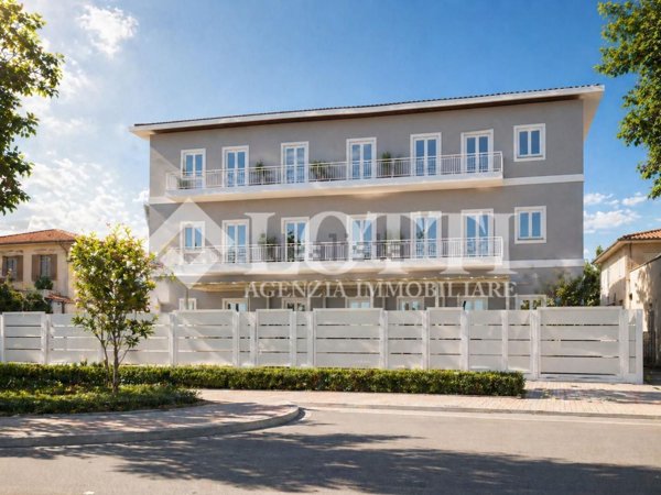 appartamento in vendita a Camaiore in zona Lido di Camaiore