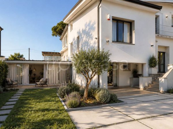 casa indipendente in vendita a Camaiore in zona Secco