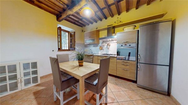 casa indipendente in vendita a Camaiore