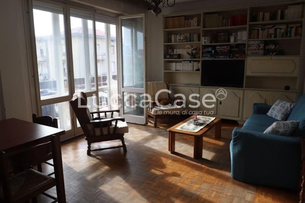 appartamento in vendita a Camaiore in zona Lido di Camaiore