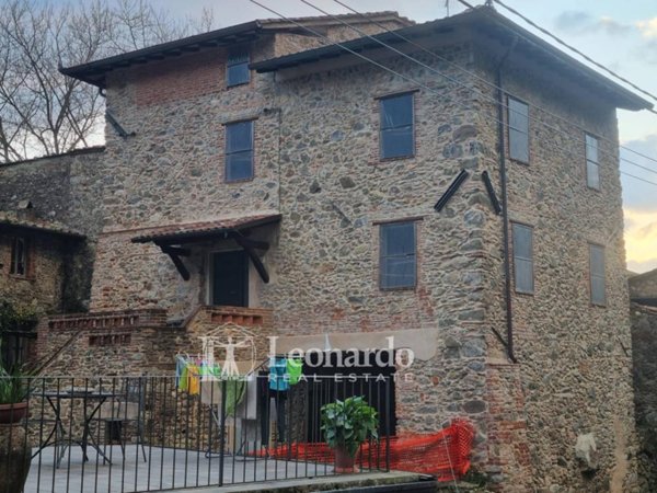 casa indipendente in vendita a Camaiore in zona Nocchi