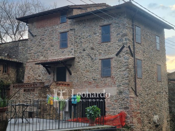 casa indipendente in vendita a Camaiore in zona Nocchi