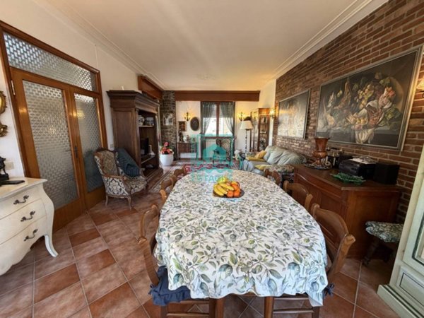 casa indipendente in vendita a Camaiore in zona Lido di Camaiore