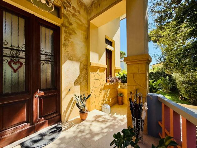 casa indipendente in vendita a Camaiore in zona Lido di Camaiore
