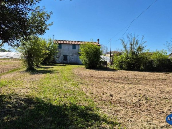 casale in vendita a Camaiore in zona Capezzano Pianore