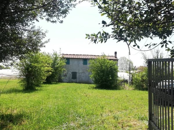 casa indipendente in vendita a Camaiore in zona Capezzano Pianore