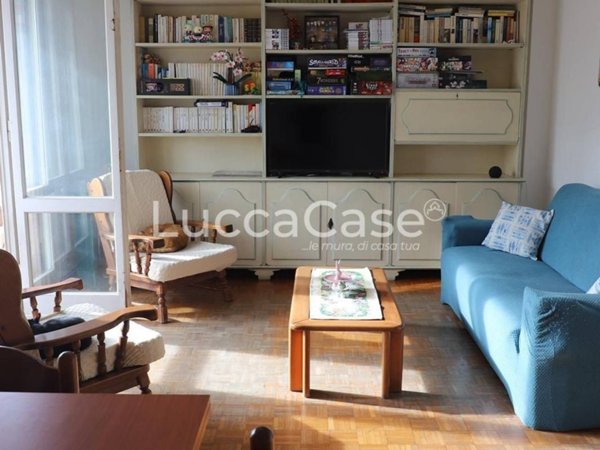 appartamento in vendita a Camaiore in zona Lido di Camaiore