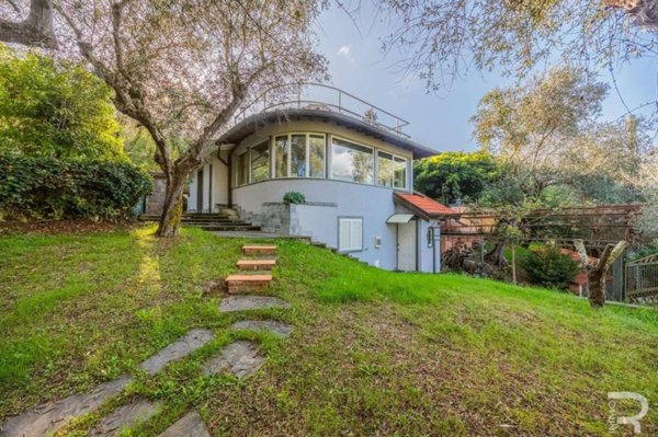 casa indipendente in vendita a Camaiore in zona Greppolungo