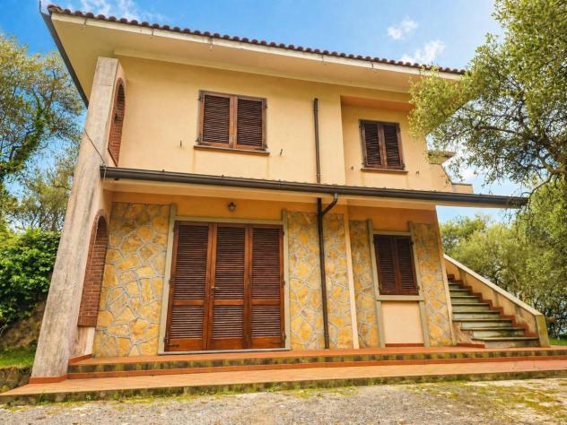 casa indipendente in vendita a Camaiore