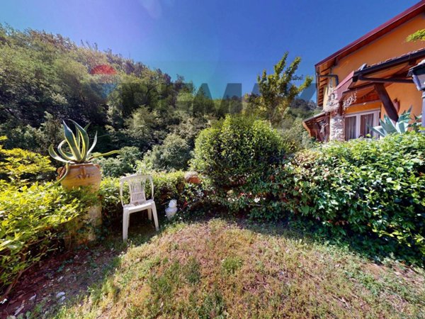 casa indipendente in vendita a Camaiore in zona Montebello