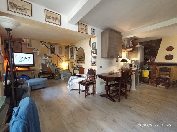 casa indipendente in vendita a Camaiore in zona Greppolungo