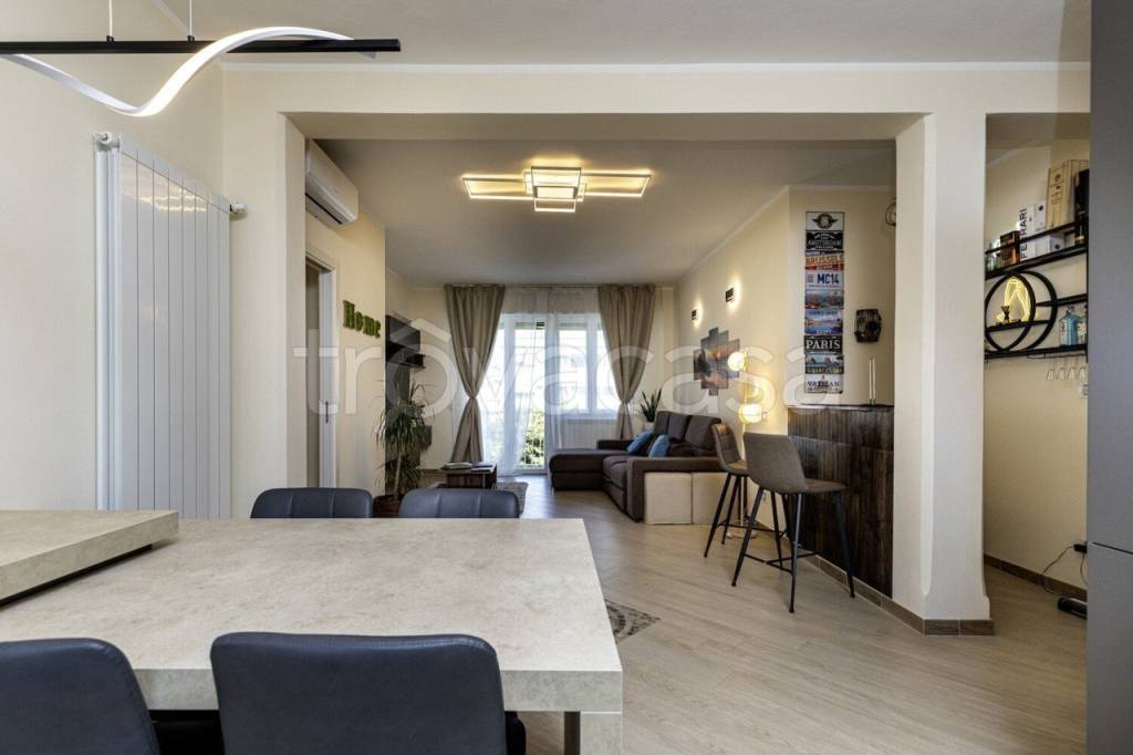 appartamento in vendita a Camaiore in zona Lido di Camaiore