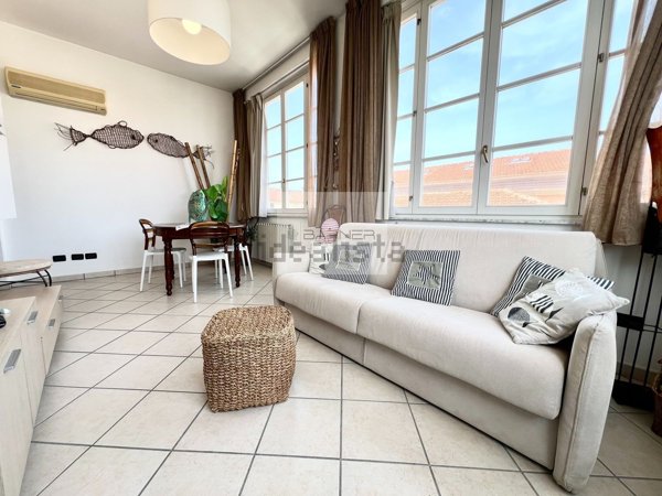 appartamento in vendita a Camaiore in zona Lido di Camaiore