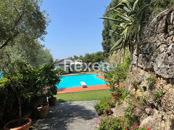 casa indipendente in vendita a Camaiore
