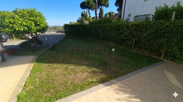 casa indipendente in vendita a Camaiore in zona Lido di Camaiore