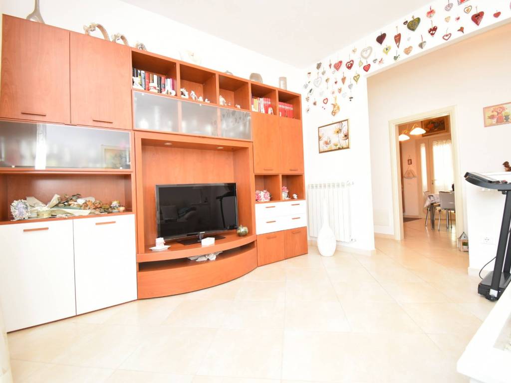 appartamento in vendita a Camaiore in zona Lido di Camaiore