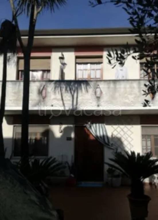casa indipendente in vendita a Camaiore