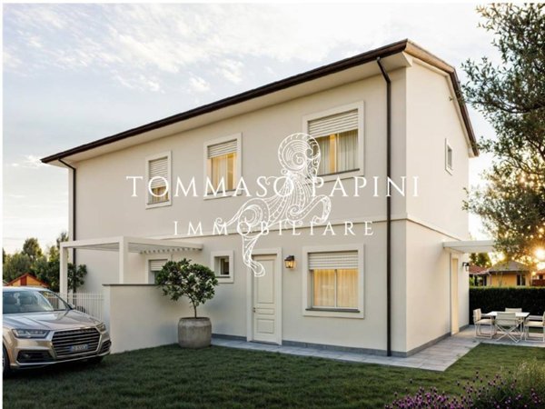 casa indipendente in vendita a Camaiore
