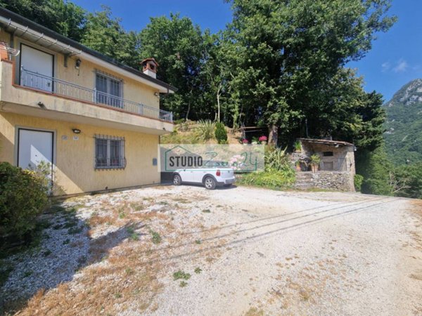casa indipendente in vendita a Camaiore