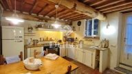 casale in vendita a Camaiore in zona Metato