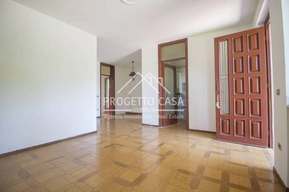 appartamento in vendita a Camaiore in zona Lido di Camaiore